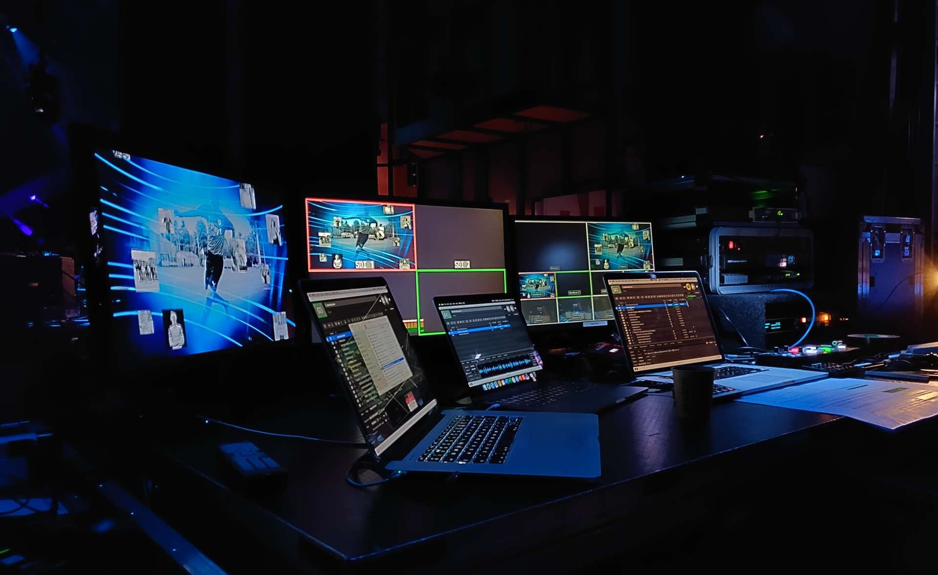 Monitorizare profesională 24/7 în Cluj-Napoca Centrul de monitorizare din Cluj-Napoca unde se înregistrează toate stările transmise de sistemul de securitate